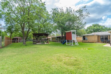 1014 Marengo St, Cleburne, TX 76033 - photo 6