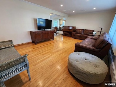 19 Ruth Ln, Demarest, NJ 07627 - photo 2