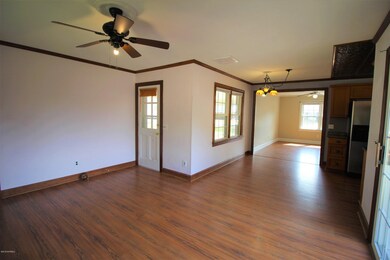 216 Carolina Pines family dining 2