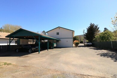 223 Cedar St, Rogue River, OR 97537 - photo 4
