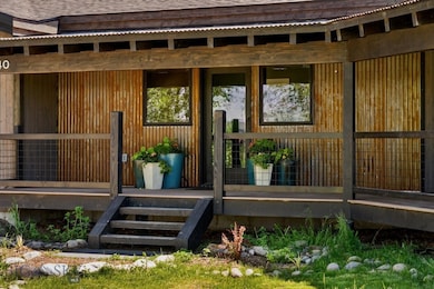 Front porch/deck entry