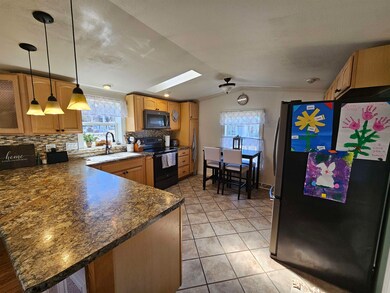 7 Kenwater Ave, Rochester, NH 03867 - photo 2