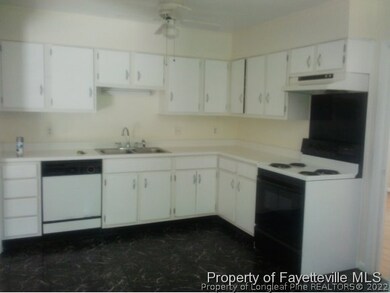 303 Dunbar Dr, Fayetteville, NC 28303 - photo 2