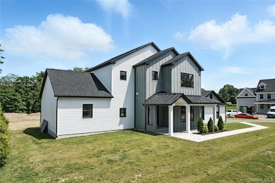 1708 Fieldstone Manor Dr, Mohegan Lake, NY 10547 - photo 3