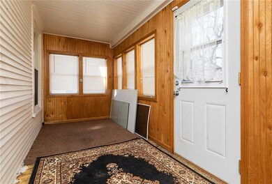 4200 SW 9th St, Des Moines, IA 50315 - photo 2