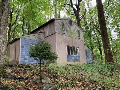 2562 S Ivy St unit REAR, Allentown, PA 18103 - photo 4