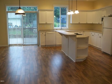 1927 SW Harbor Ave, Lincoln City, OR 97367 - photo 2