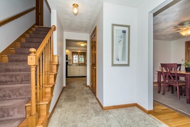 9 Dyer St, North Billerica, MA 01862 - photo 3