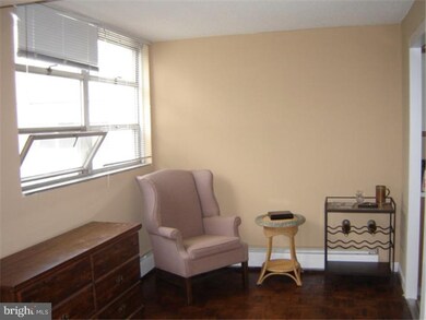 Radnor House unit 919, Bryn Mawr, PA 19010 - photo 5