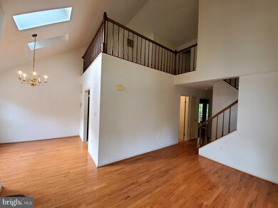 4220 Jonathan Ct, Dumfries, VA 22025 - photo 3