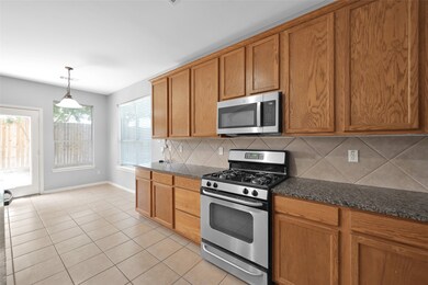 12111 Carol Ln, Pinehurst, TX 77362 - photo 7