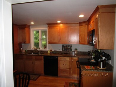 3 Abbott St, Danvers, MA 01923 - photo 4