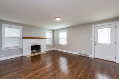 803 Flossmoor Ave, Waukegan, IL 60085 - photo 3