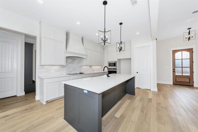 1011 Twin Creeks Dr, Weatherford, TX 76088 - photo 3