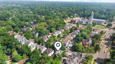 2819 E Derbyshire Rd unit 2, Cleveland, OH 44118 - photo 2