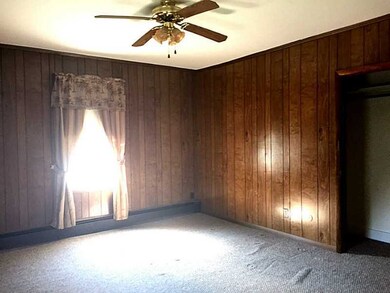 81 Maple Ave, West Warwick, RI 02893 - photo 6