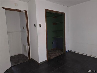 209 Russell Ave, Sikeston, MO 63801 - photo 7