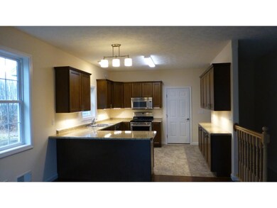 6 Elizabeth St, Saint Albans City, VT 05478 - photo 4