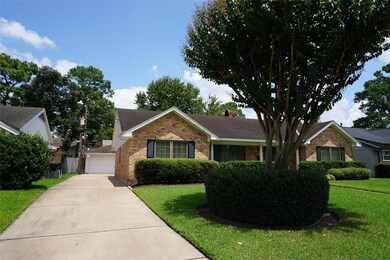 1054 Bethlehem St, Houston, TX 77018 - photo 3