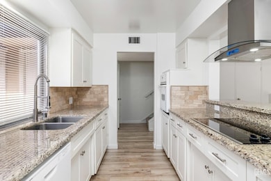 5301 Demaret Ave unit 16, Bakersfield, CA 93309 - photo 3