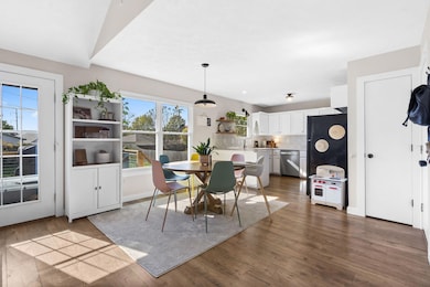 4048 W Tarkio St, Springfield, MO 65802 - photo 7