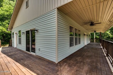 05_CaveCreekRoad_287_SideDeck01-FrontPor