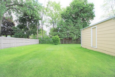 307 N Martin Ave, Waukegan, IL 60085 - photo 7