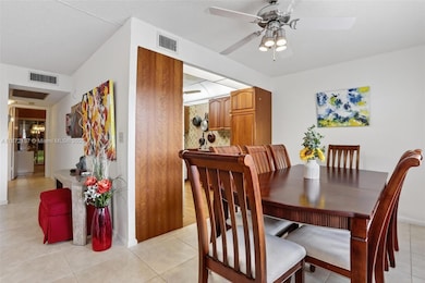 1074 Oakridge F unit 1074, Deerfield Beach, FL 33442 - photo 5