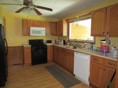 1228 Keefer Rd, Mansfield, OH 44903 - photo 6
