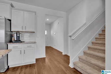 5901 Mountain View Cir, Bessemer, AL 35022 - photo 5