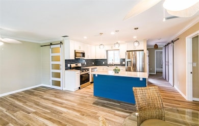 1900 Benjamin Franklin Dr unit 3, Sarasota, FL 34236 - photo 5