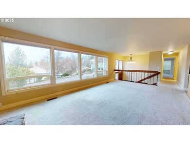 799 Woodcrest Dr, Springfield, OR 97477 - photo 7