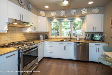 307 E Highland Ave, Atlantic Highlands, NJ 07716 - photo 6