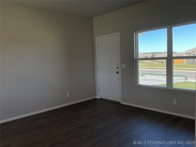 1101 W Abilene Rd, Claremore, OK 74019 - photo 3