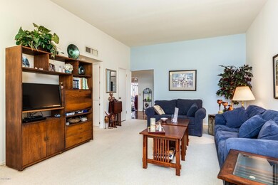 Living Rm to Kitchen