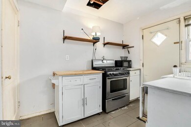 657 Emerson St NE, Washington, DC 20017 - photo 5