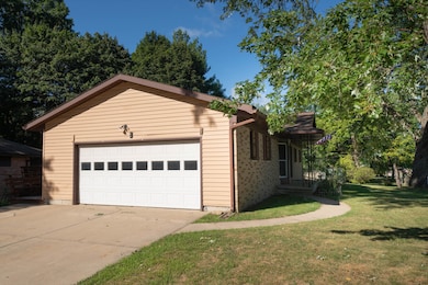 2401_Tattersall_Road_03