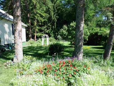 633 Lorraine Ave, Schenectady, NY 12303 - photo 2