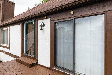 6358 Chippenhook Ct-04