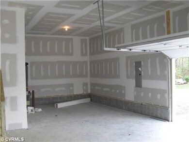 Parking Lot/Garage - Large workshop space in garag