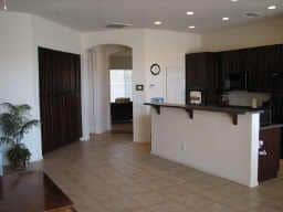 Kitchen w/Breakfast Bar