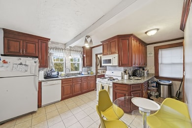 37 Albion St, Methuen, MA 01844 - photo 4