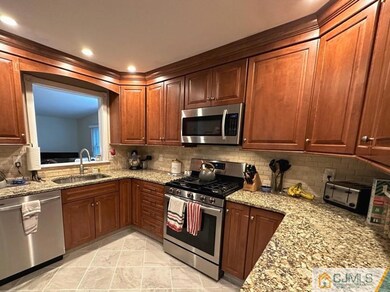 347 3rd St, Dunellen, NJ 08812 - photo 5