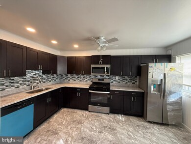 12789 Dunks Rd, Philadelphia, PA 19154 - photo 7