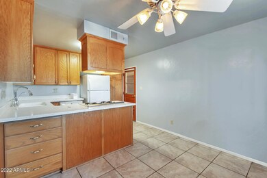 Main Kitchen 2