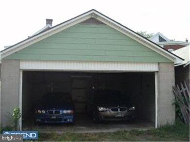 438 W 4th St unit 2ND FL, East Greenville, PA 18041 - photo 2