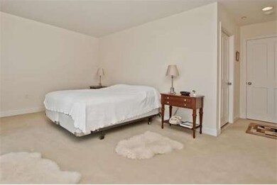 2 St Paul St unit 4, Brookline, MA 02446 - photo 2