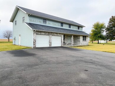 1211 W Apple St, Freeburg, IL 62243 - photo 2