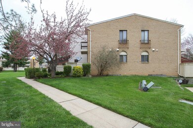 9333 Sparrow Valley Dr, Montgomery Village, MD 20886 - photo 2