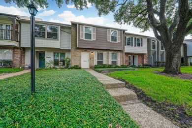 10313 Longmont Dr unit 37, Houston, TX 77042 - photo 4